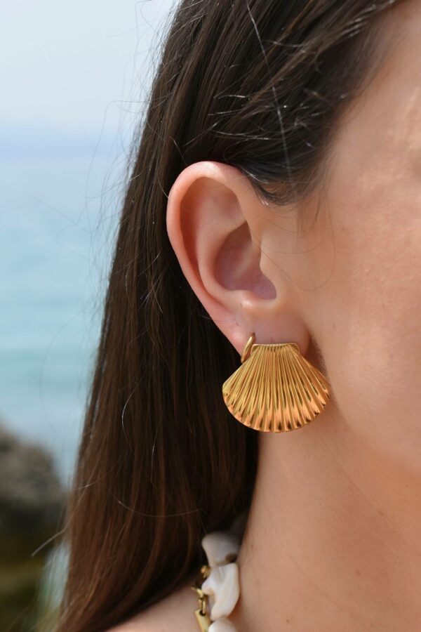 ARIEL Bold Shell Earings
