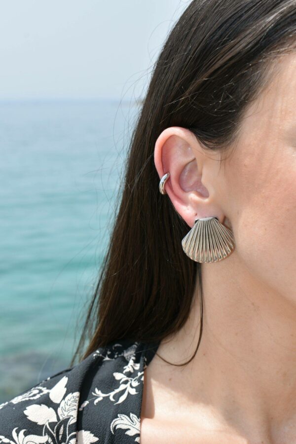 ARIEL Bold Shell Earings - Image 3