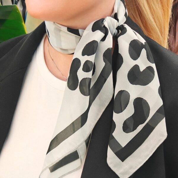 Aura collection scarf